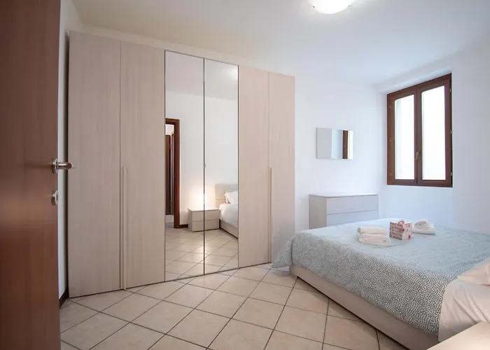 Residenza Corso Garibaldi - F&l Διαμέρισμα Μπρέσια